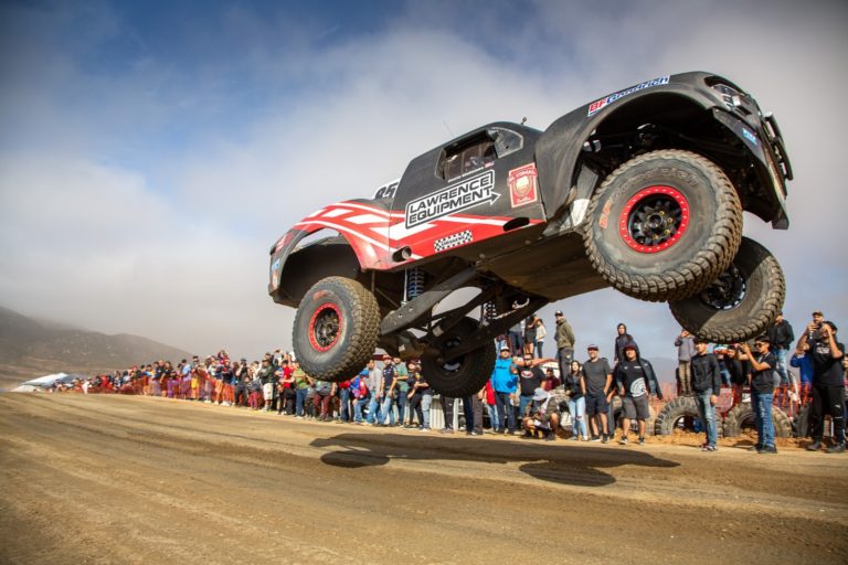 Vive la Score Baja 400 en Ensenada