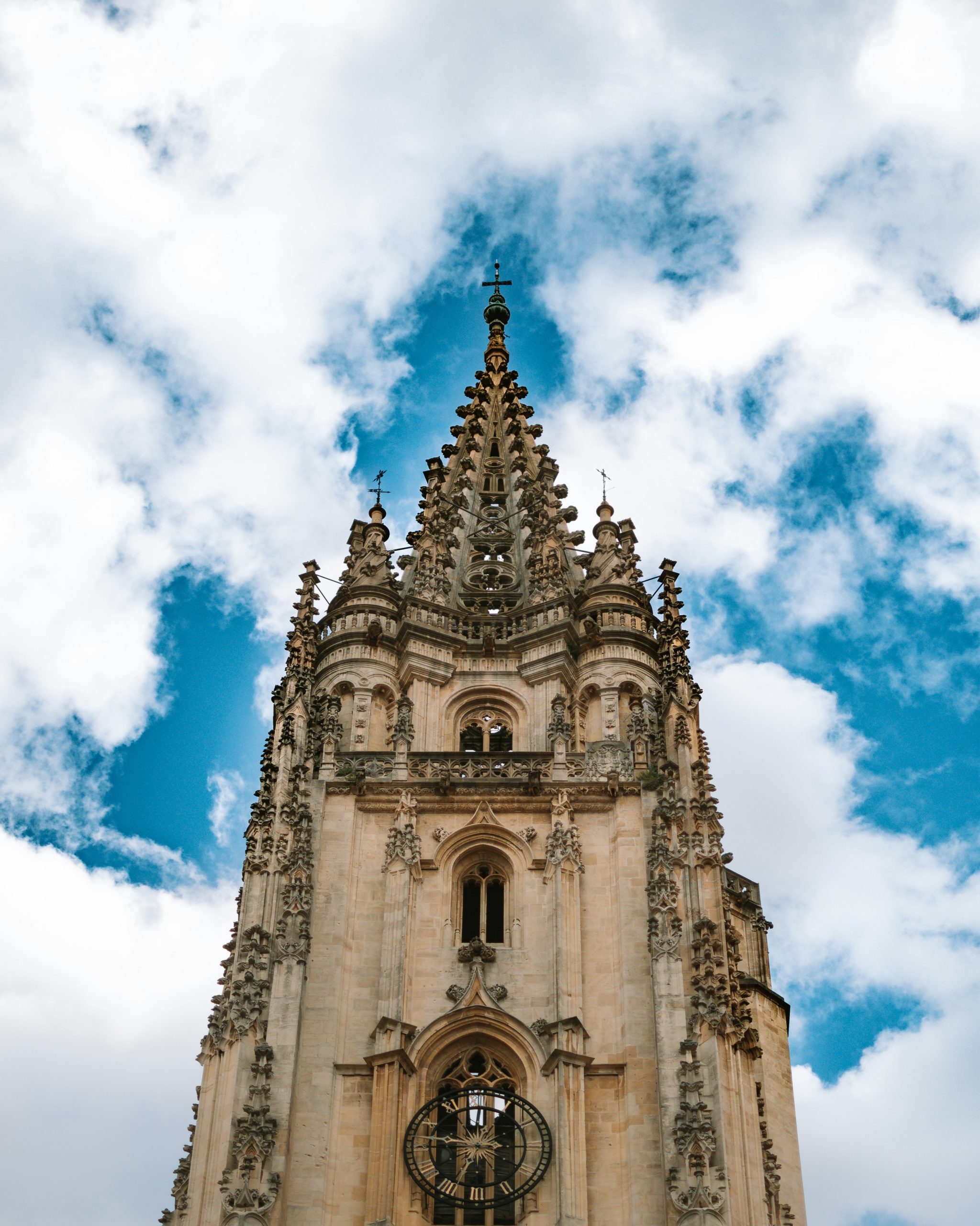 catedral de oviedo españa que ofrece