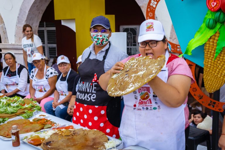 festival-de-la-gordita-colotlense-gastronomia