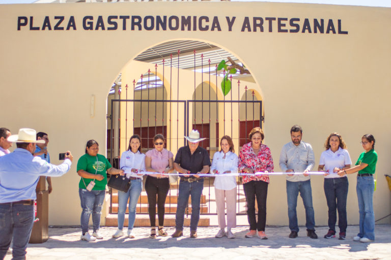 Inauguran Plaza La Alameda en Bustamante