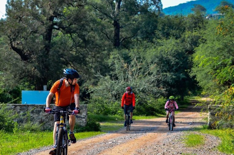 Lugares en Jalisco para disfrutar de la naturaleza en bici o a caballo