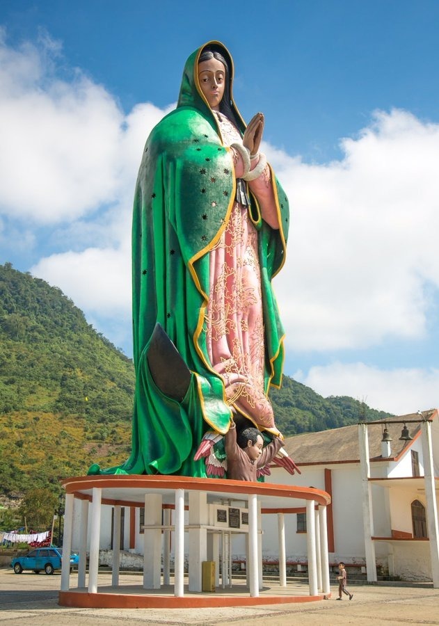 monumental-figuras-religiosas-xicotepec-virgen-guadalupe