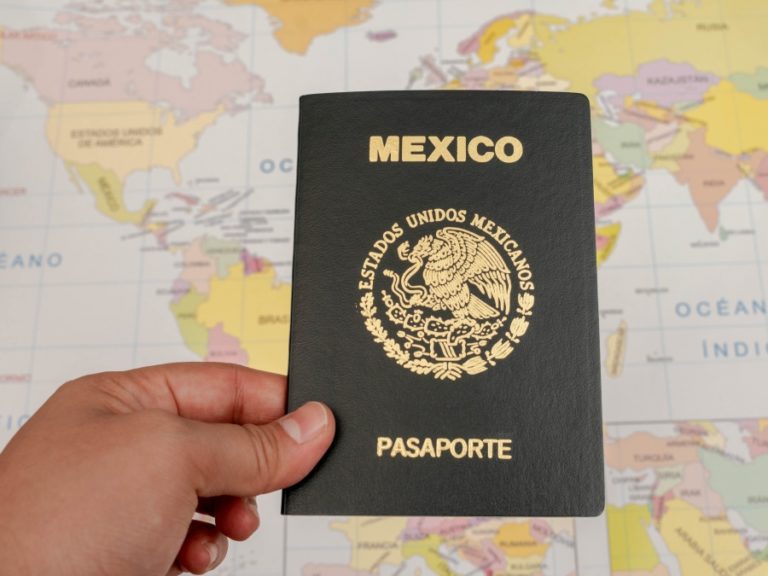 Esto son los costos del pasaporte mexicano 2026