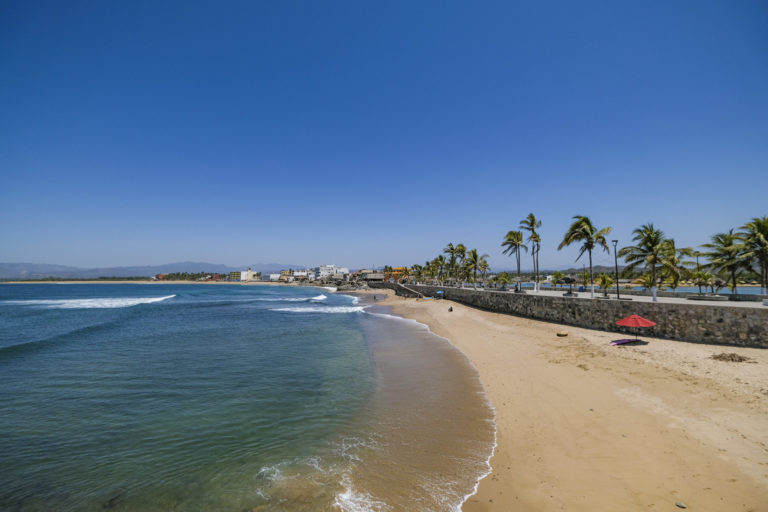 XIV Travesía Barra de Navidad-Melaque, una travesía entre litorales paradisiacos