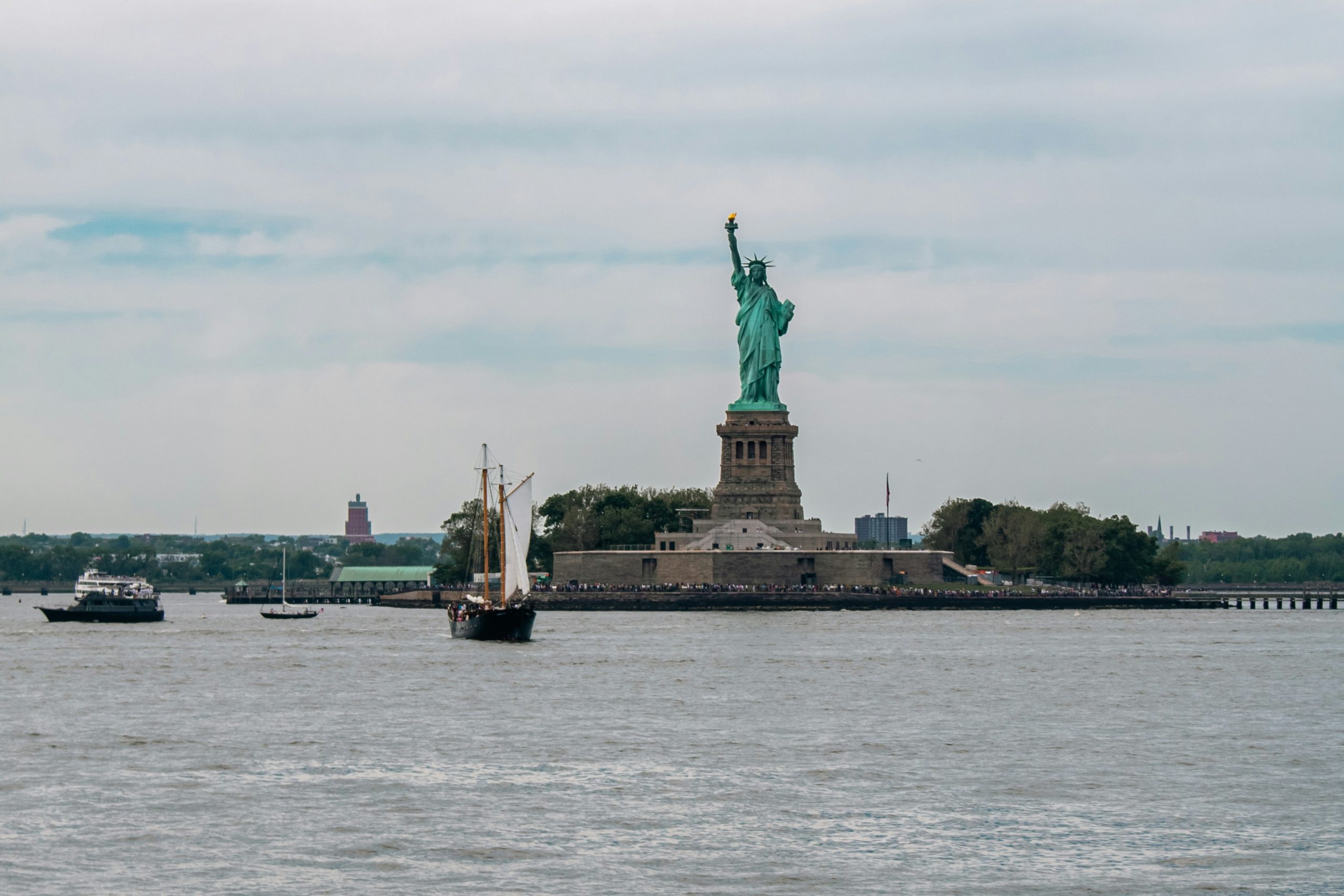 estatua de la libertad inicios nombre