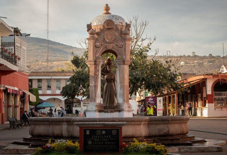 fuente-pueblos-mágicos-de-michoacán