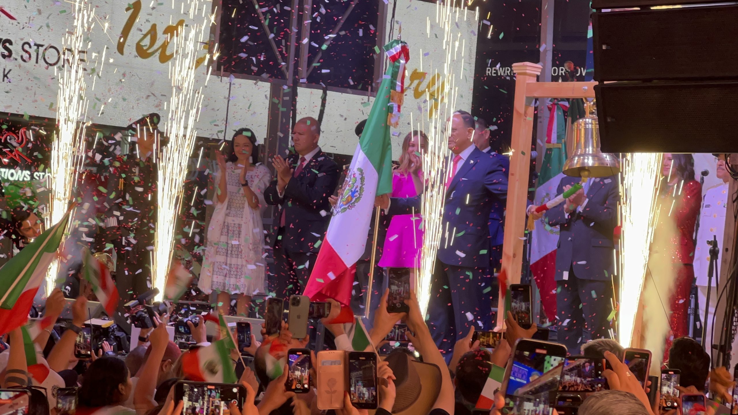 grito en times square ceremonia