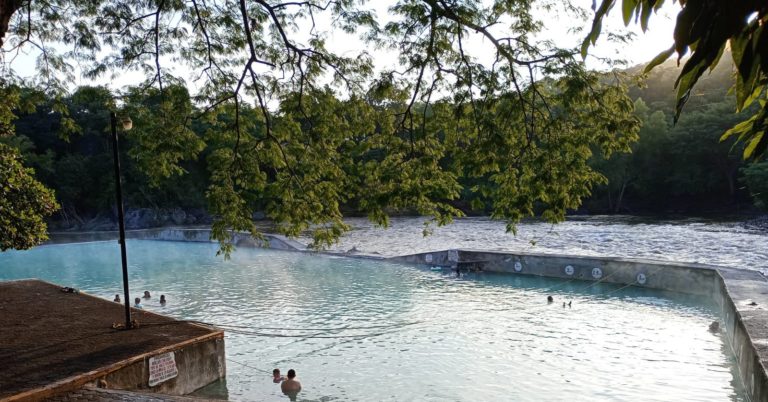 albercas-de-aguas-termales-el-carrizal