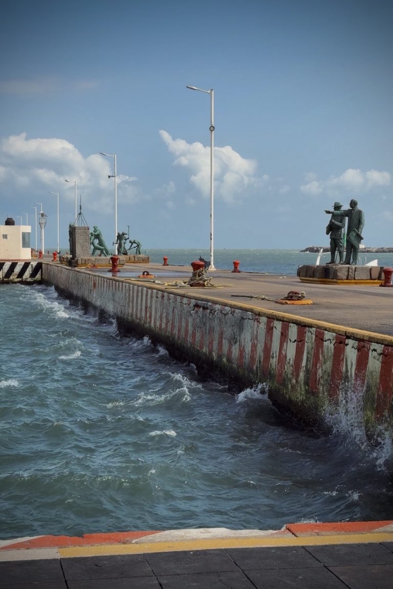 estatuas-veracruz-muelles-en-mexico