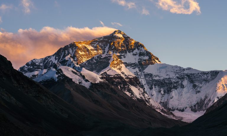 Esto debes considerar si piensas subir el Monte Everest