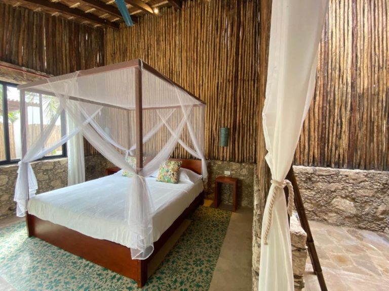 piña-ecolodge-las-coloradas-yucatán