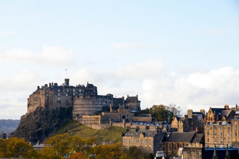 Turismo en Edimburgo, tierra de gaitas, whisky y castillos