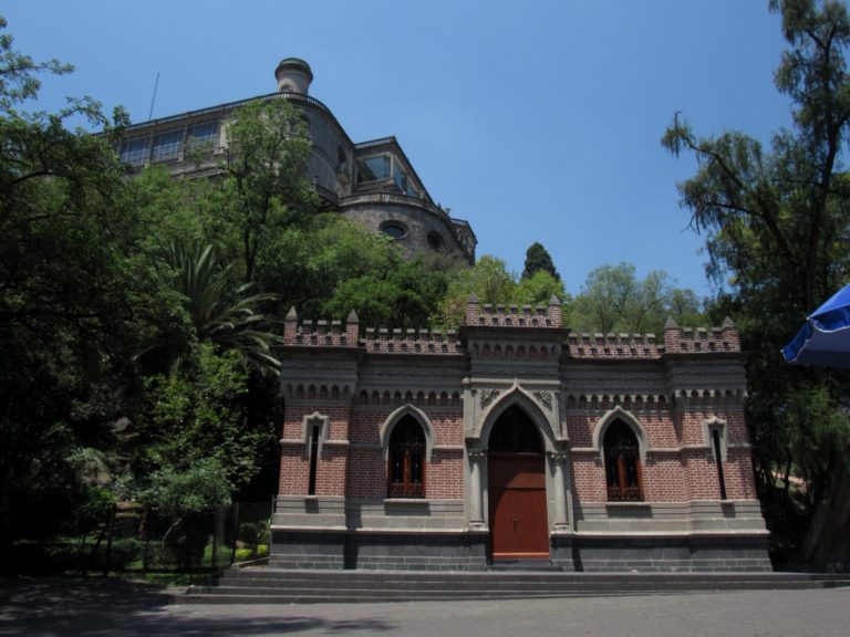 bosque-de-chapultepec-casa-espejos