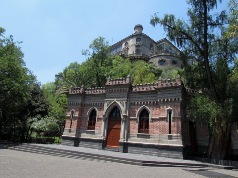 casa-espejos-bosque-de-chapultepec