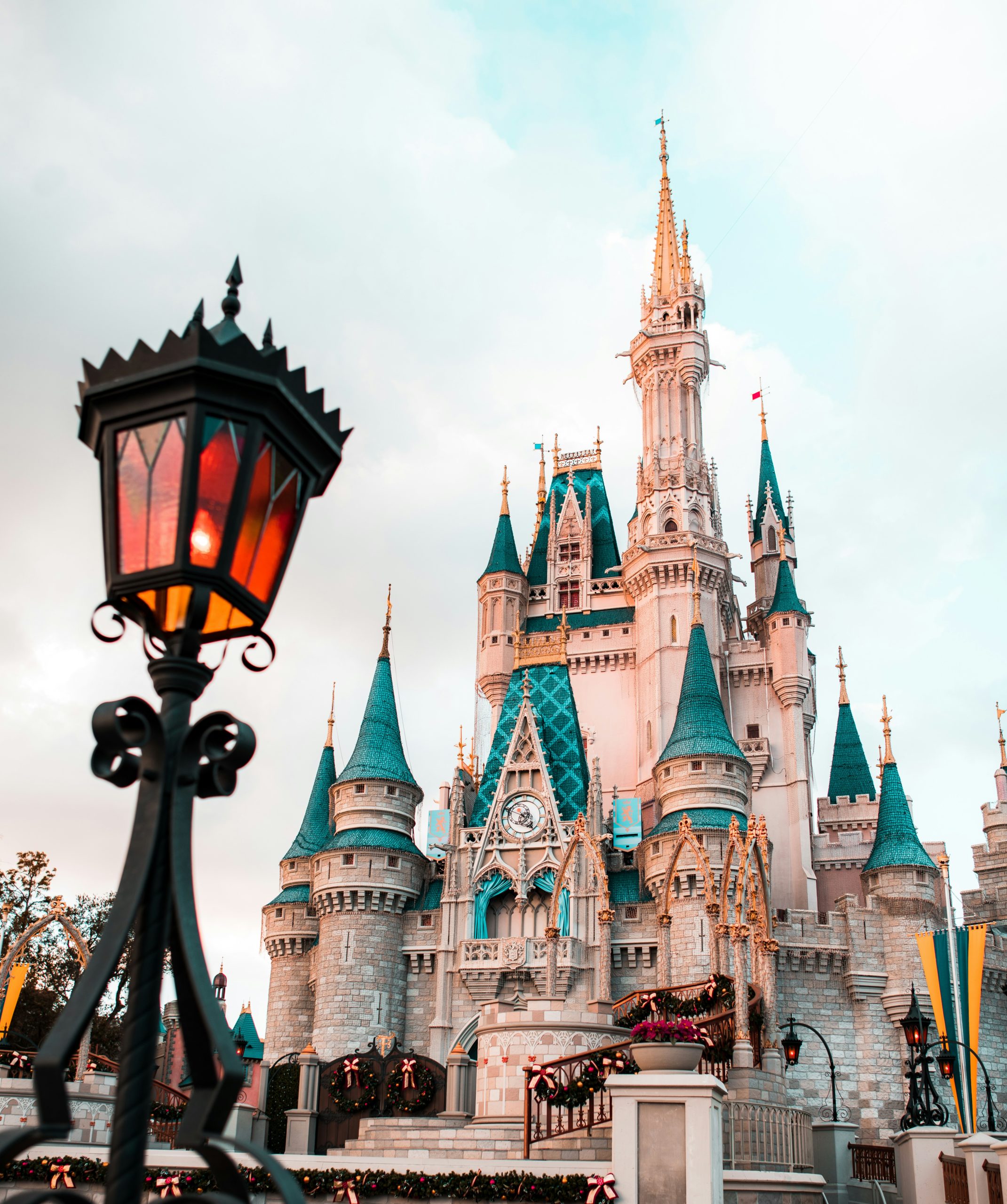 historia de parques de disney