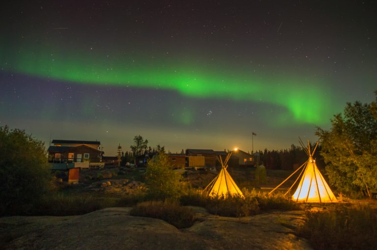 Aurora-Village-aurora-boreal