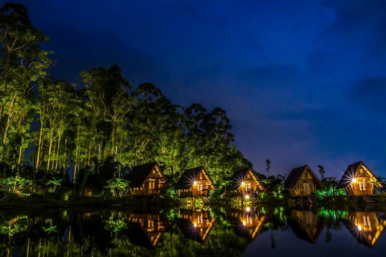 cabañas-del-Lago Louise-Parque-Nacional