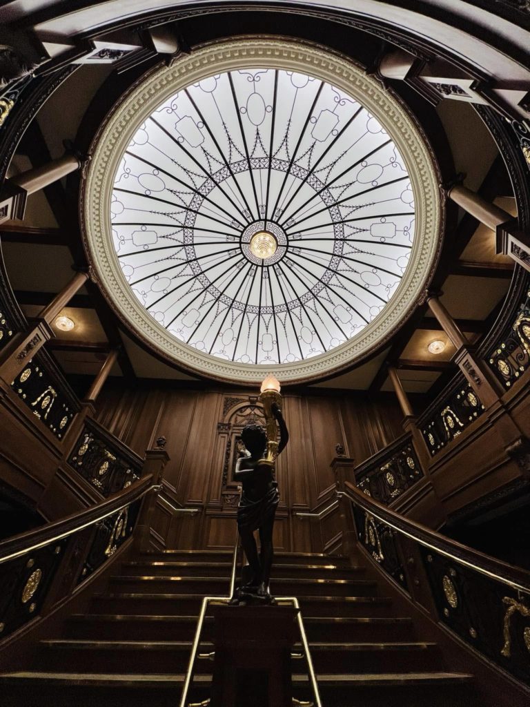 cristal-barco-museo-del-titanic-pigeon