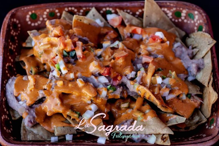 la-sagrada-pulqueria-nachos