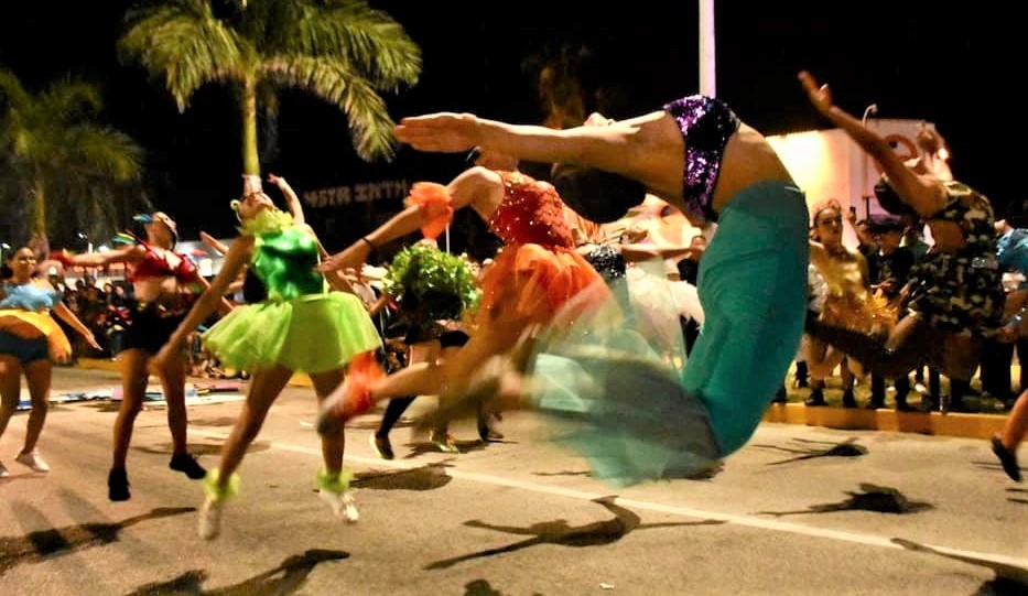 colima manzanillo carnavales en mexico 2025