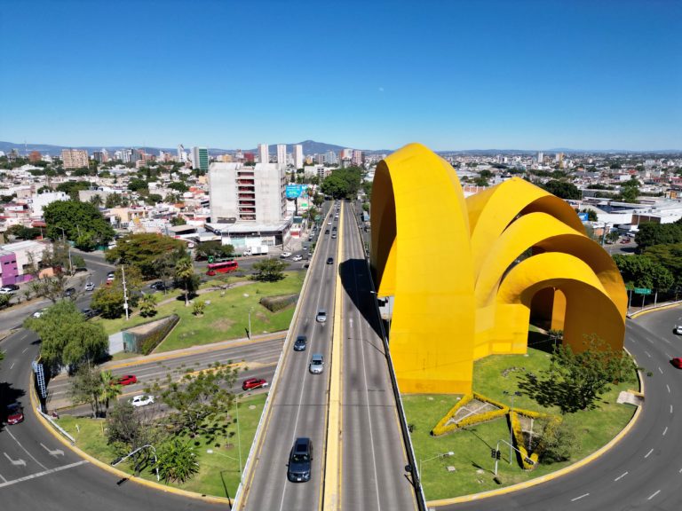 lugares-para-ir-san-valentin-avioneta-guadalajara