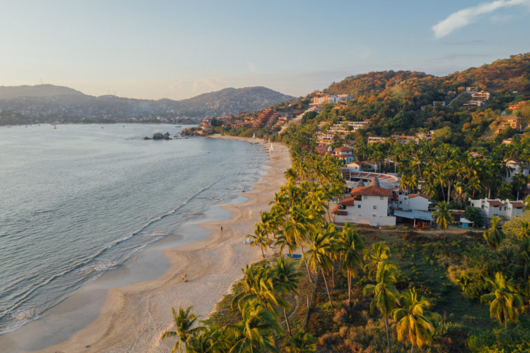 playa-en-zihuatanejo