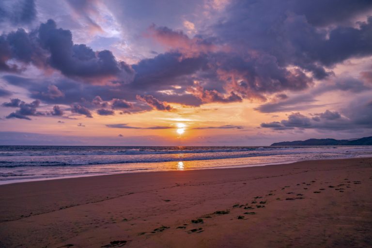 Qué hacer en Playa la Ropa, en Ixtapa, nombrada de las mejores de México