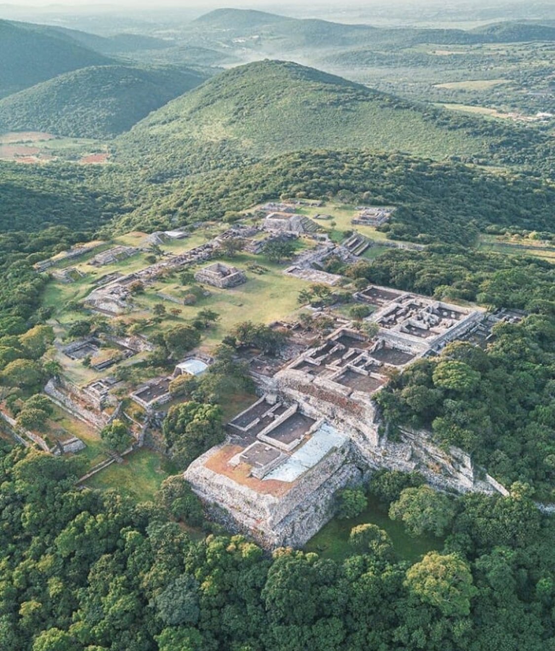 zona arqueológica de xochicalco donde esta