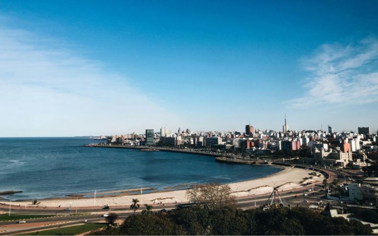  Turismo en Montevideo: descubre sus atractivos, hoteles y delicias locales