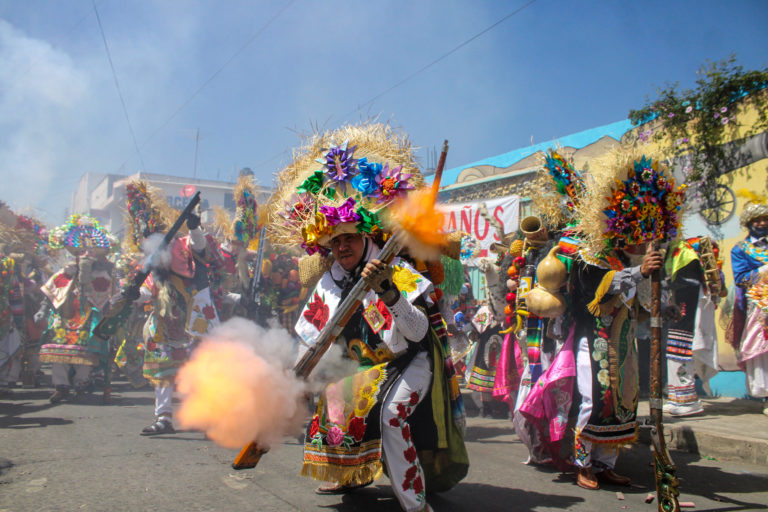 Carnavales en México: música, baile y colores vibrantes