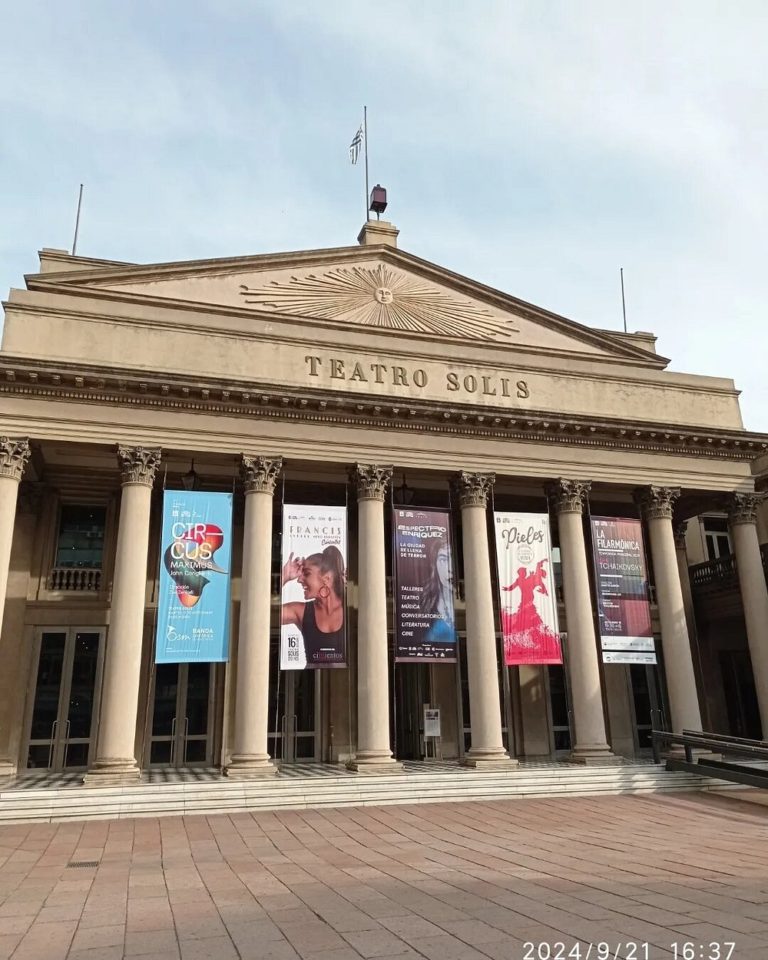 dónde-ir-en-montevideo-teatro-plaza