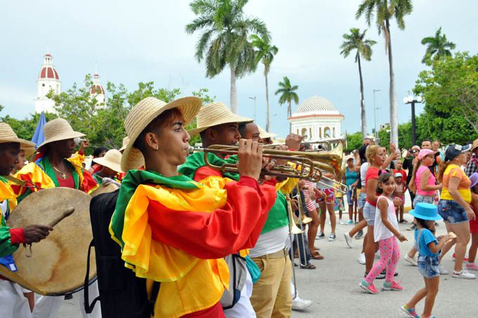 manzanillo carnavales en méxico colima