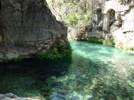 paraje-cerca-del-rio-presa-jalpan