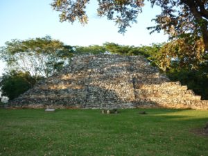 zona arqueológica pomoná tabasco que ver