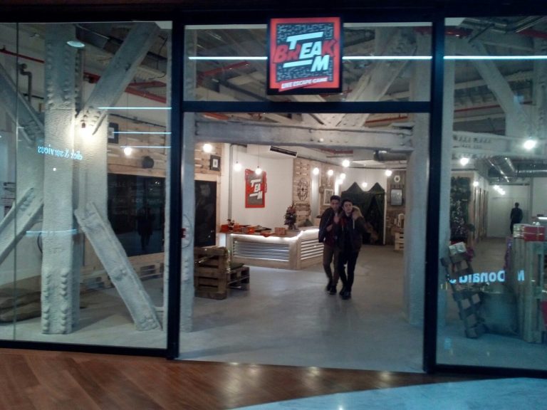 Aeropuerto-Charles-de-internacional