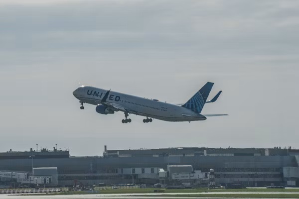 Aeropuerto-Henri-Coanda-turismo