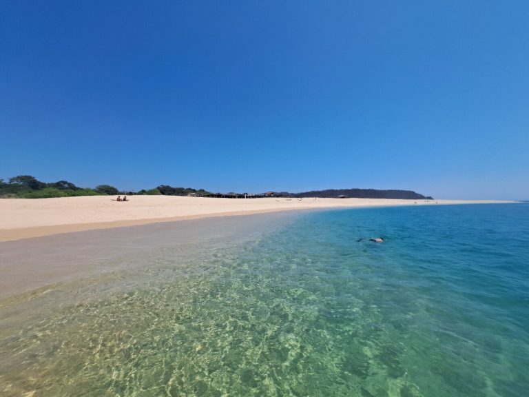 bahia-de-cacaluta-cerca-mexico