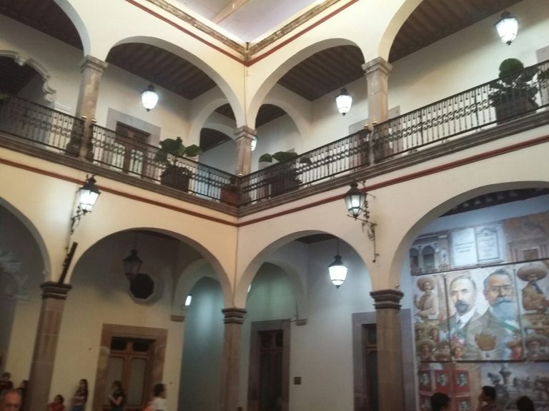 corregidora-palacio-gobierno-queretaro