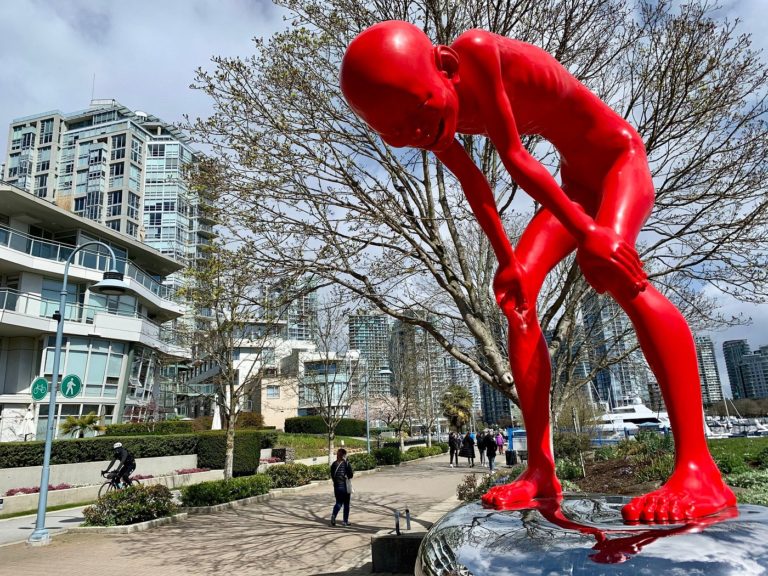 escultura-la-juventud-de-vancouver