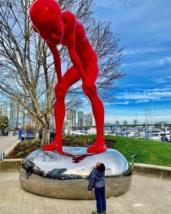 escultura-la-juventud-vancouver-internacional