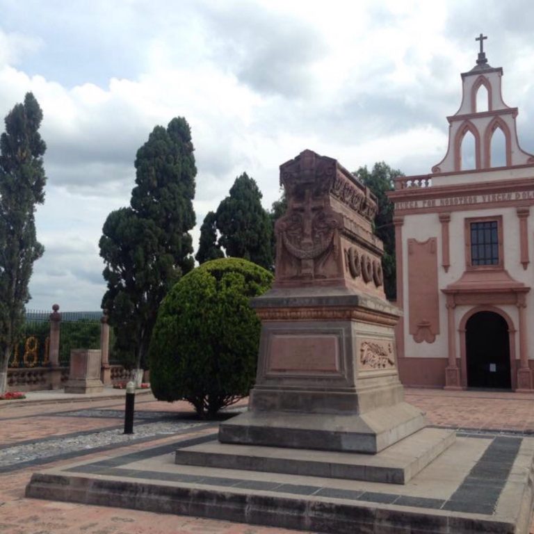 panteon-de-los-queretanos-mx