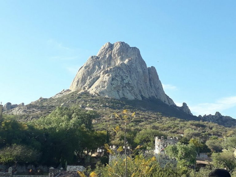 peña-de-bernal-mexico-queretaro