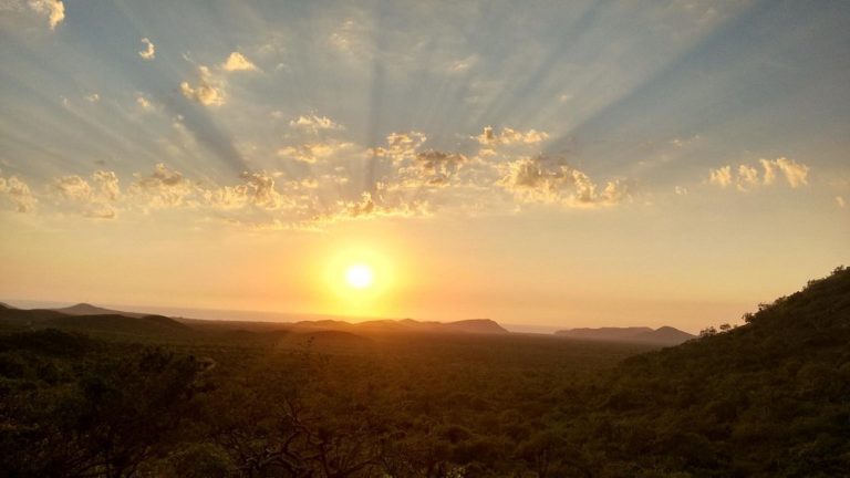 sierra-de-la-laguna-atardecer
