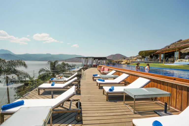 Valle de Bravo: 7 alojamientos que te enamorarán