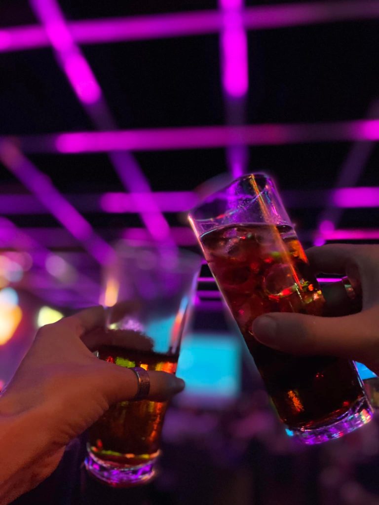 Karaoke-D’Lorean-mx-turismo