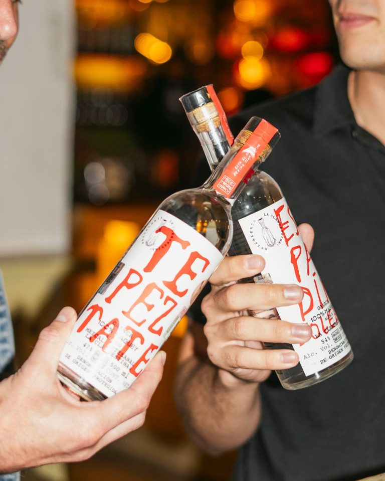 La-Clandestina-mezcaleria-mex