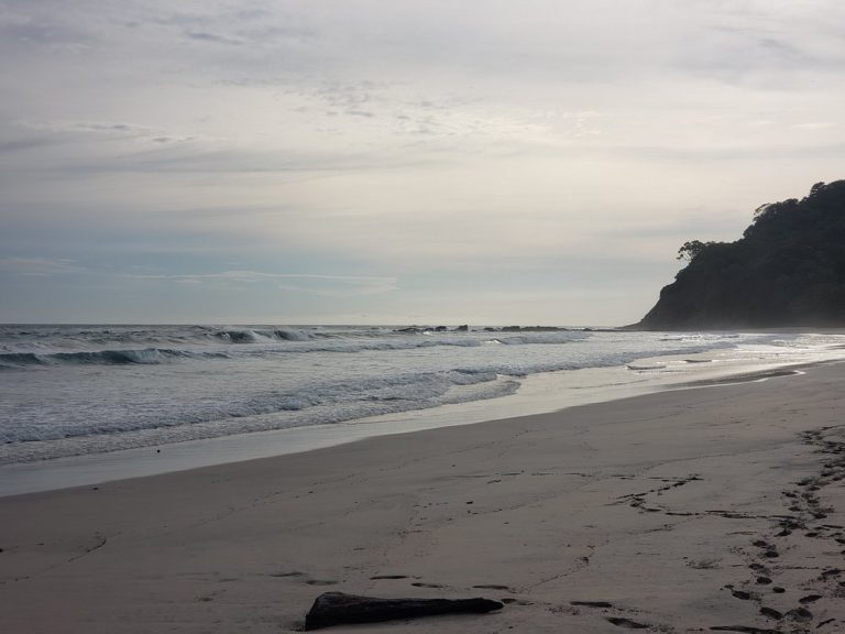 Las-Garzas-mex-turismo-playa