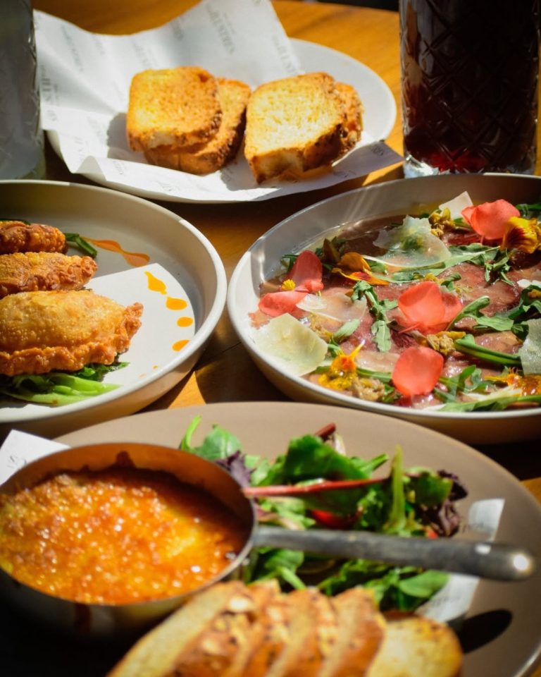 Los Ilustres_3_11zon