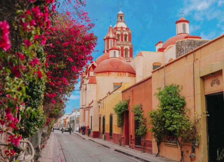 La capital queretana vibra con el Hay Festival 2025