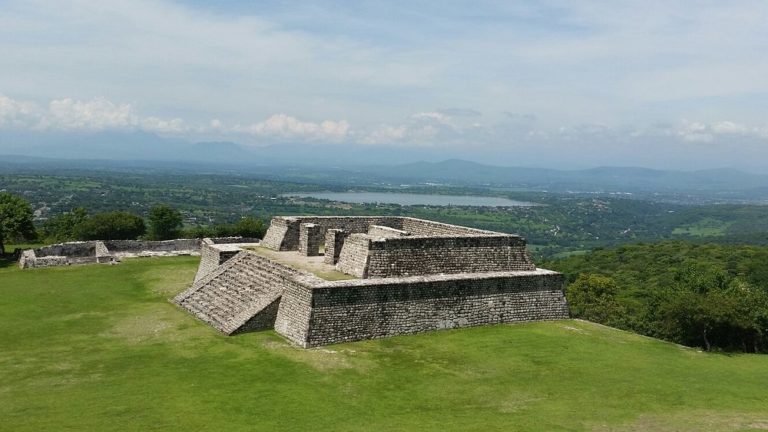 Zona-Arqueológica-de-Xochicalco-mex
